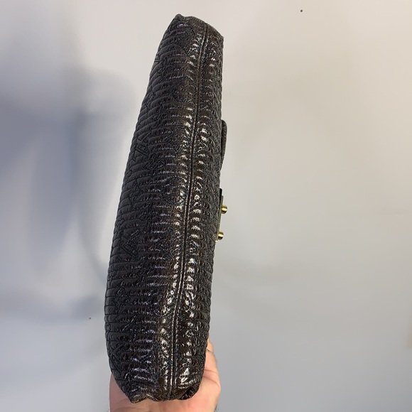 LOUIS VUITTON BLACK GOLD MONOGRAM GLOSSED LEATHER SHOULDER BAG - Picture 9 of 16